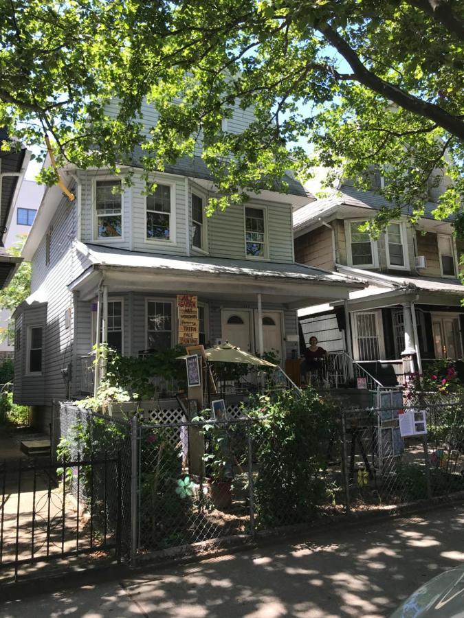 Classical American Homestay House Ню Йорк Екстериор снимка